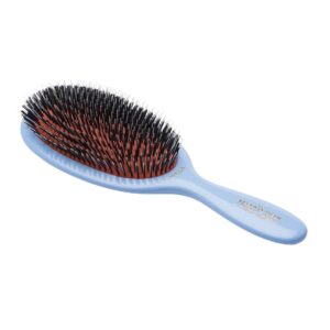 Hair brush in bristle & nylon