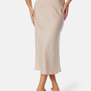 BUBBLEROOM Demi Midi Satin Skirt Light nougat 44