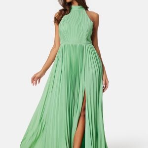 Bubbleroom Occasion Pleated Halter Neck Gown Green 34