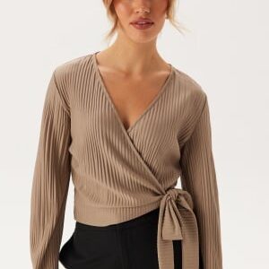 BUBBLEROOM Jolie Wrap Top Nougat XS