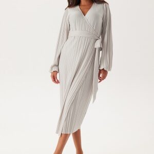 BUBBLEROOM  Pleated Wrap Dress Light beige XS