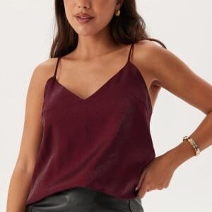 BUBBLEROOM  V-neck Shimmer Strap Singlet  Burgundy S