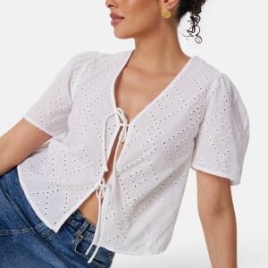 ONLY Onldanielle Auguste Emb Top Bright White S