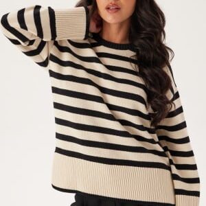 Pieces Pcava Ls O-neck Slit Knit  Birch Stripes:Black S