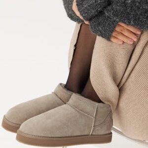 Shepherd Glasgow Sheepskin Boots Stone 37