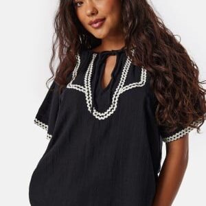 VILA Vimanda S/S top Black/White 42